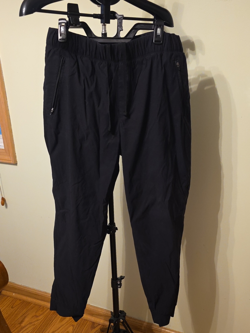 Eddie Bauer Black Womens Fleece lined Joggers with Zip Pockets